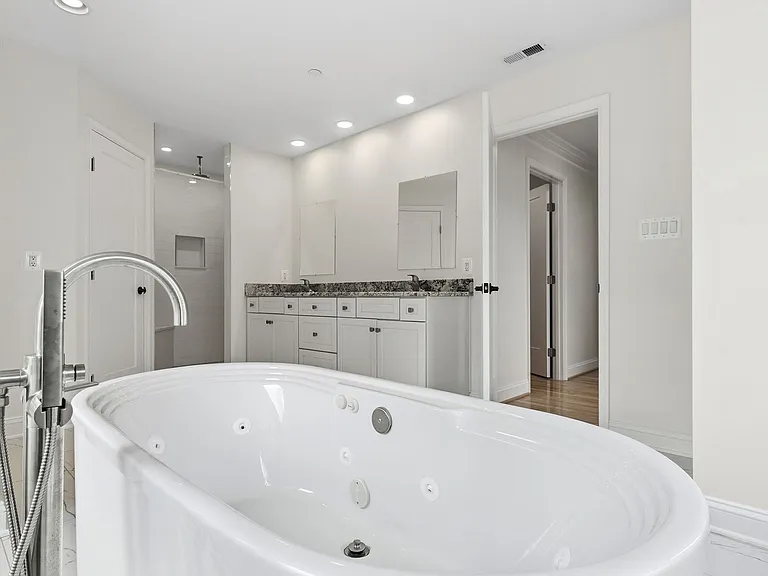 5116 Shore Dr — Photo 69