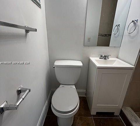 5th image of 3811 SW 31st Ct