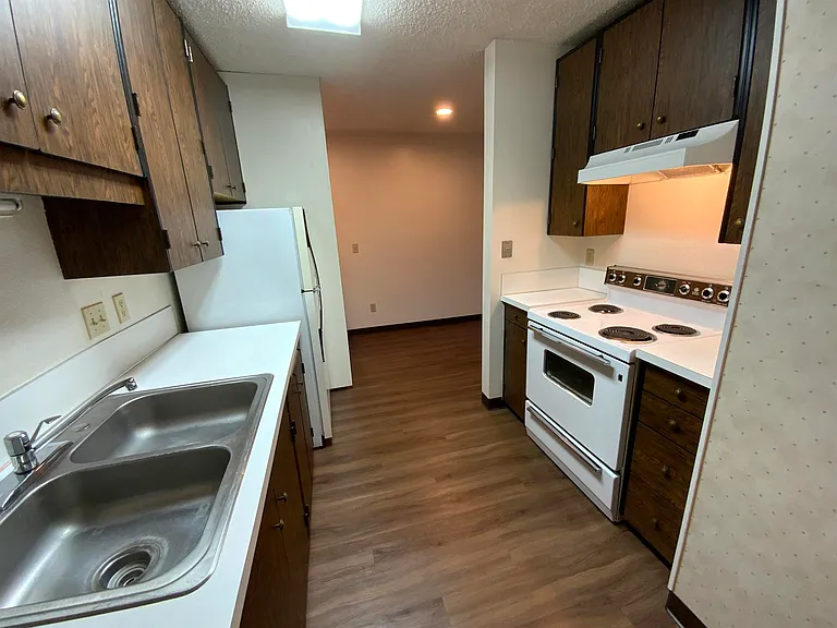 Evergreen Terrace North — Photo 11