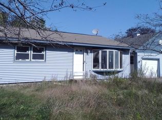 17 Fairview Ave, Ashburnham, MA 01430