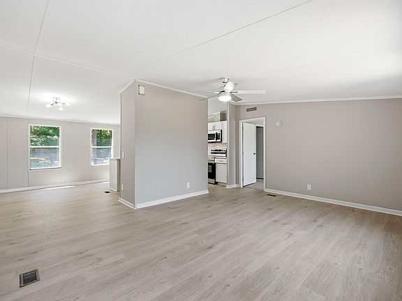 2nd image of 733 Lemay Ln
