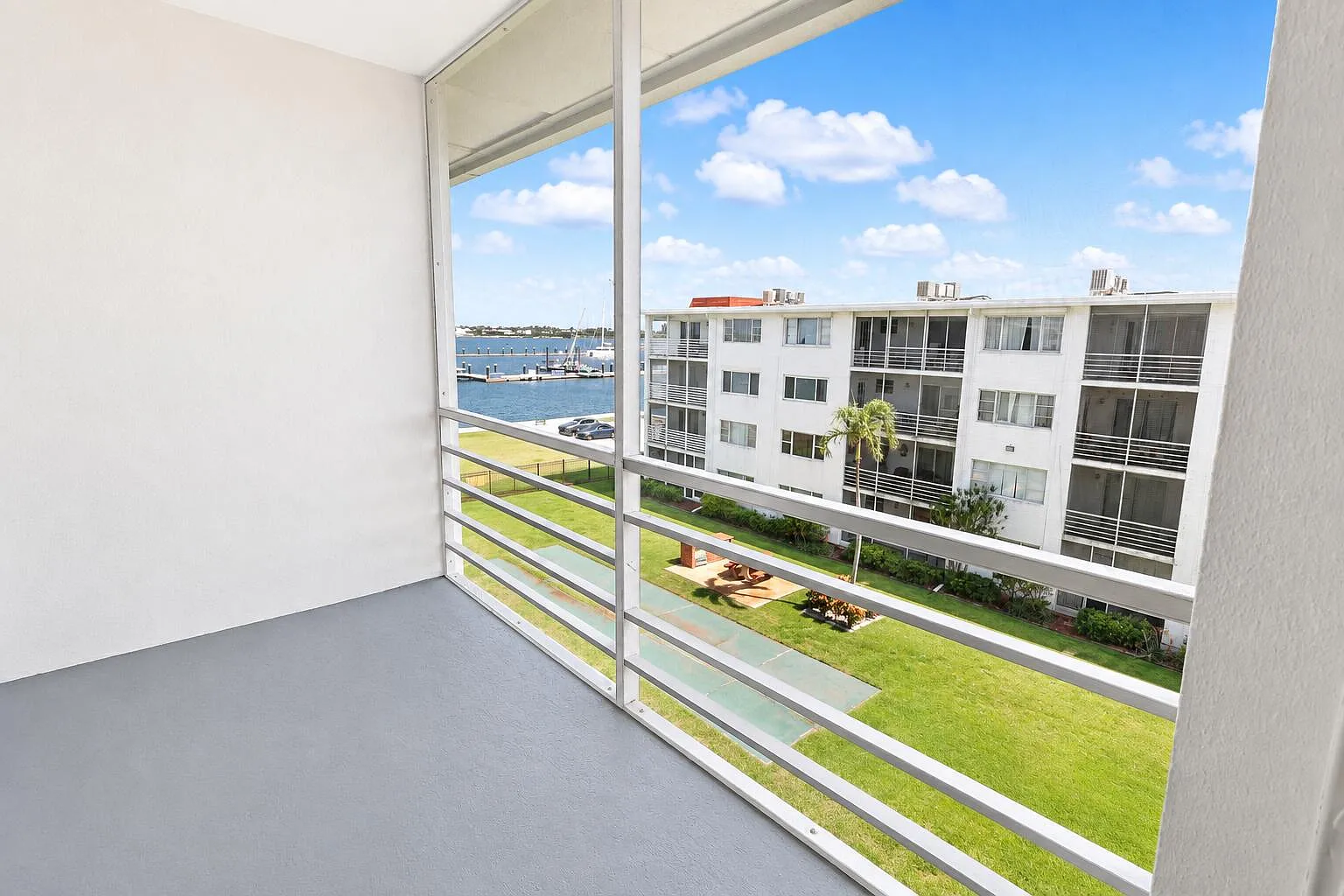 1 bed, 1.0 bath, 660 sqft, $1,700 — Photo 2