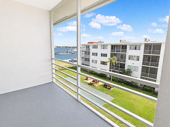 2nd image of 4500 N Flagler Dr APT B21