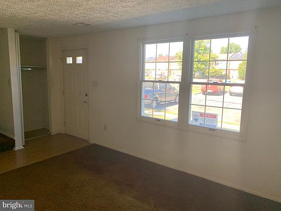 3rd image of 11808 Ashbrook Ct