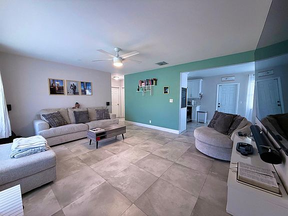 3rd image of 2340 N 58th Terrace
