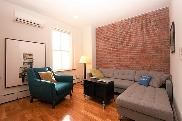 Rented by R New York | media 1