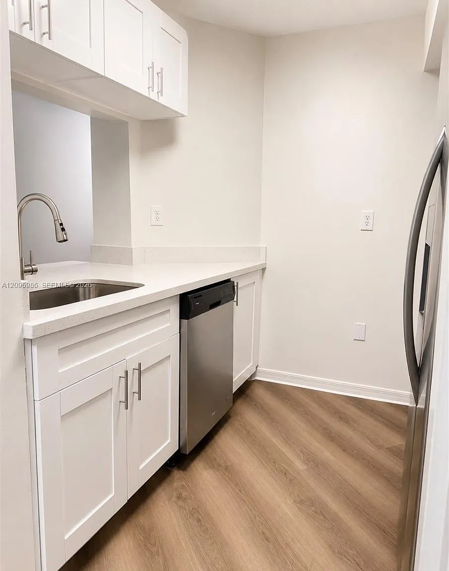 The Citadel Condo — Photo 4