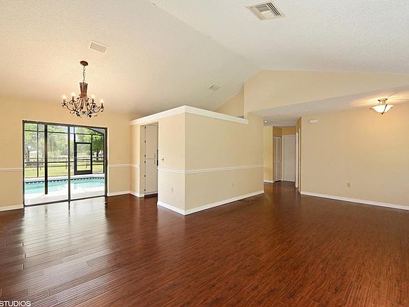 3rd image of 16520 Cleveland Ln