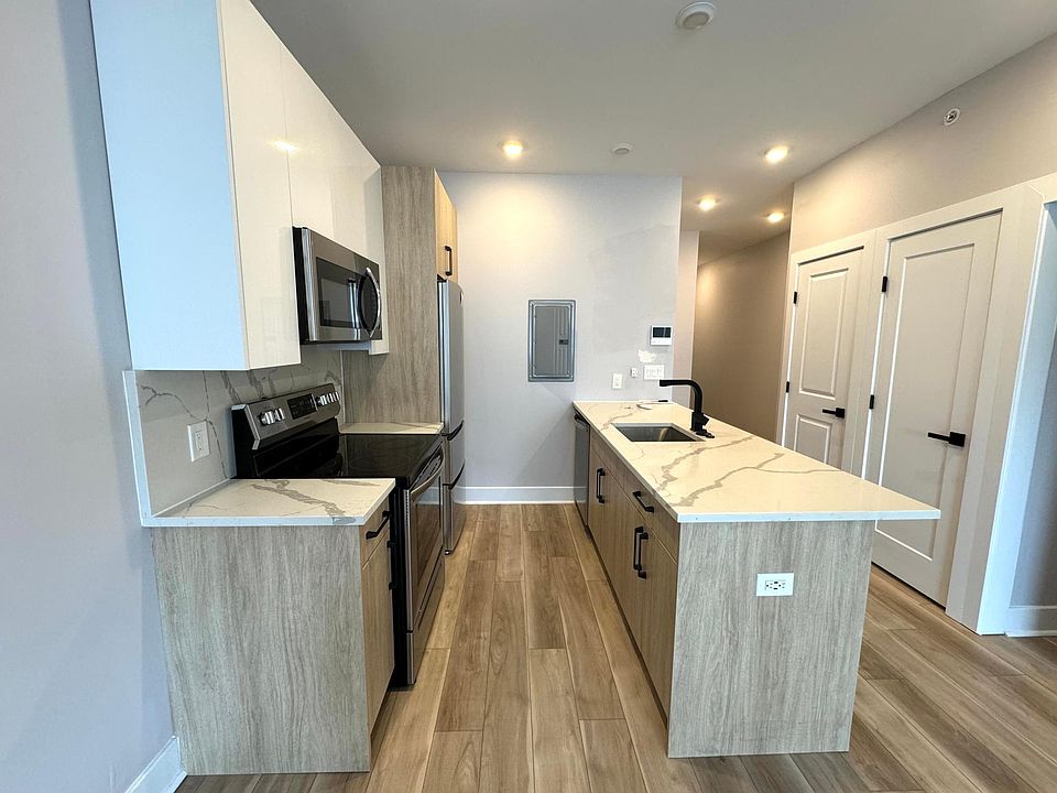 1st image of 3930 Haverford Ave #6