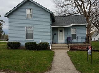 221 Metcalf St, Maxwell, IA 50161