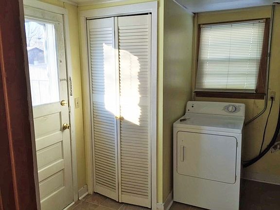 4th image of 520 N Glenwood Pl
