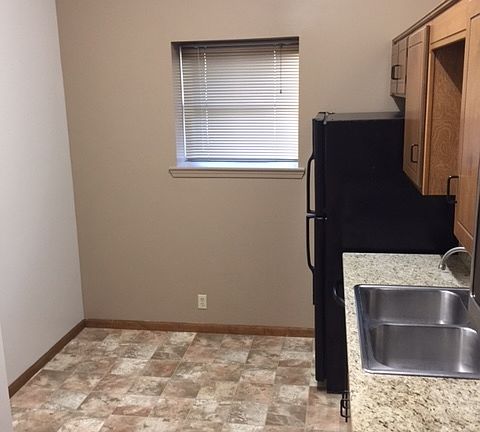 4th image of 104 S 5th St APT C
