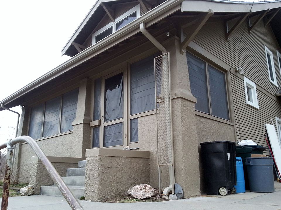 Wonderful Front porch & check out all new vynil windows through out!