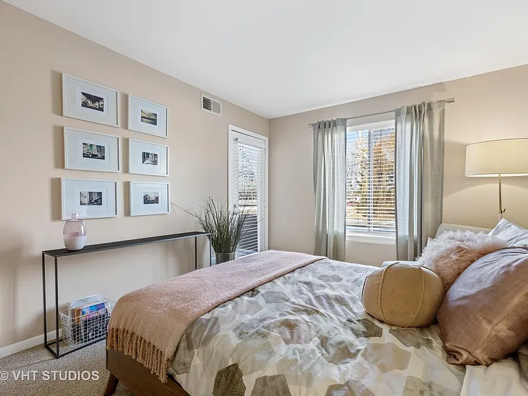 1621 Westminster Dr #112 — Photo 43