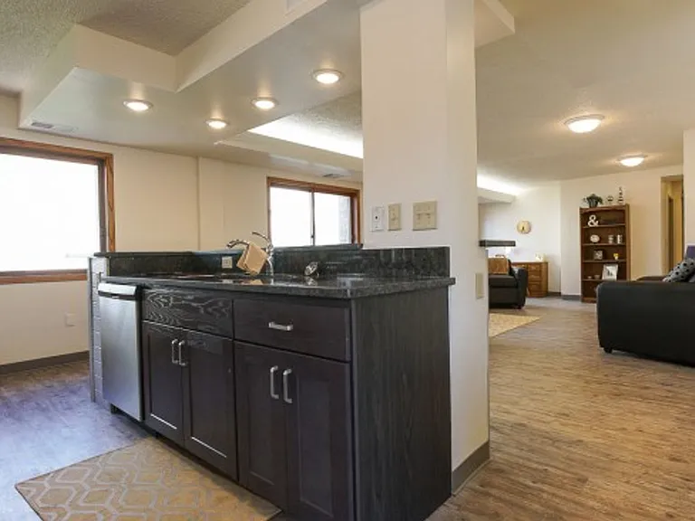505 N Carroll St — Photo 14