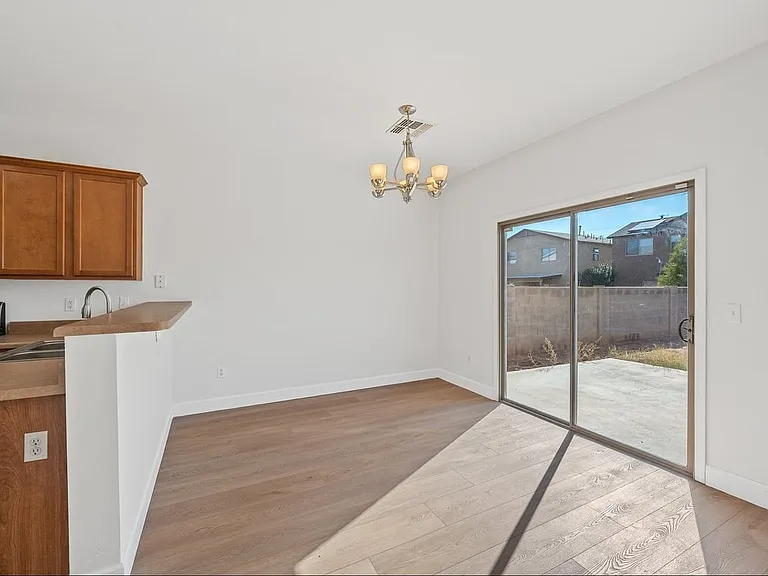 3776 E Felix Blvd — Photo 12