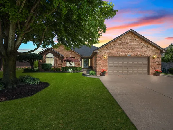 57644 Julie Ct, Washington, MI 48094