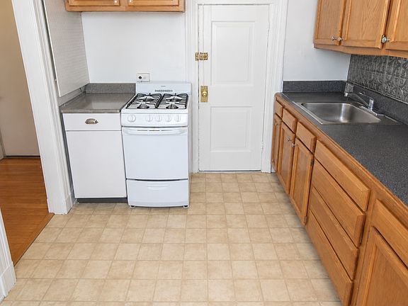 4th image of 117 Sutherland Rd #Ja