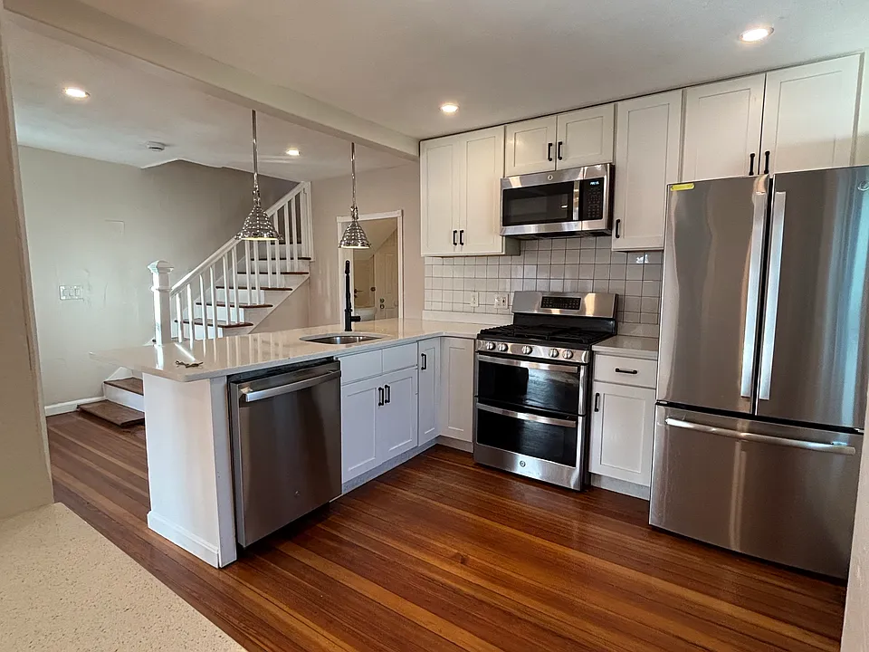25 Alice St #1F