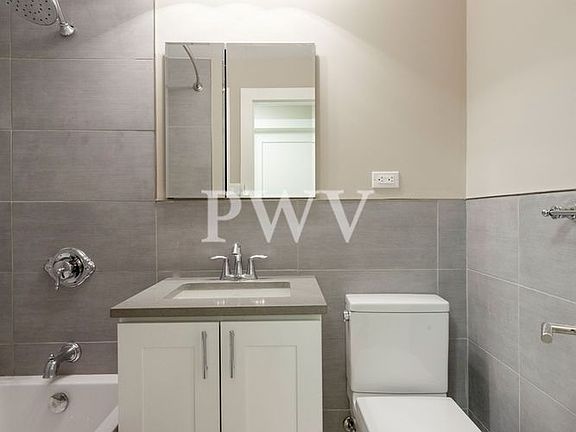 5th image of 784 Columbus Ave APT 4M
