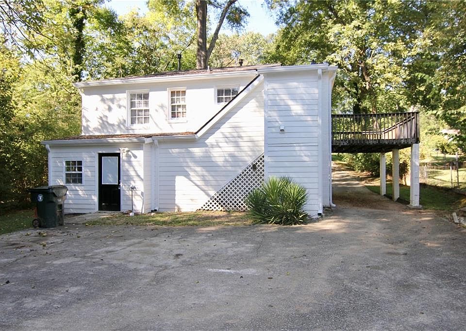 1st image of 2187 Plantation Ln Unit B