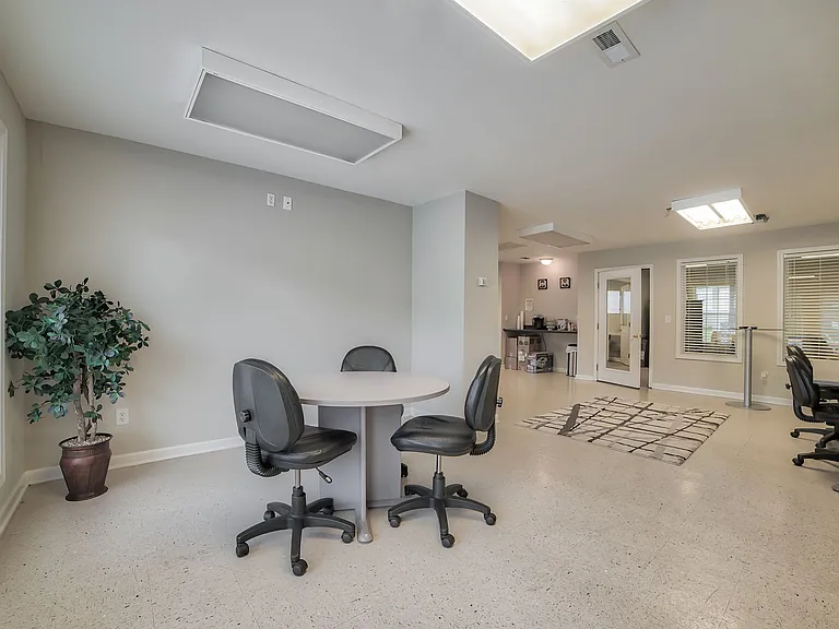 Patriot Place Apartments — Photo 9