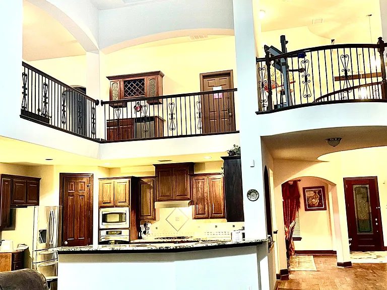10303 Sandbar Dr — Photo 7