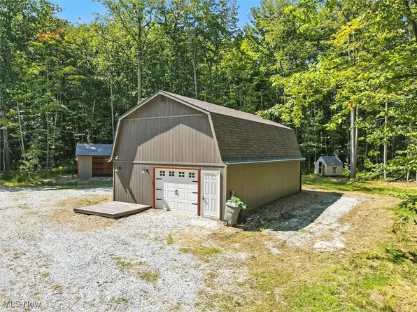 7454 Sidley Rd, Thompson, OH 44086