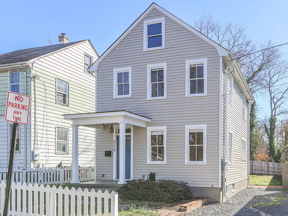 310 Princess Elizabeth St