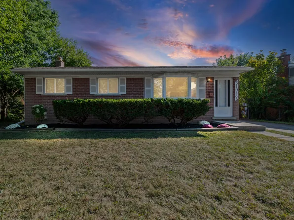 31049 Maplewood St, Garden City, MI 48135