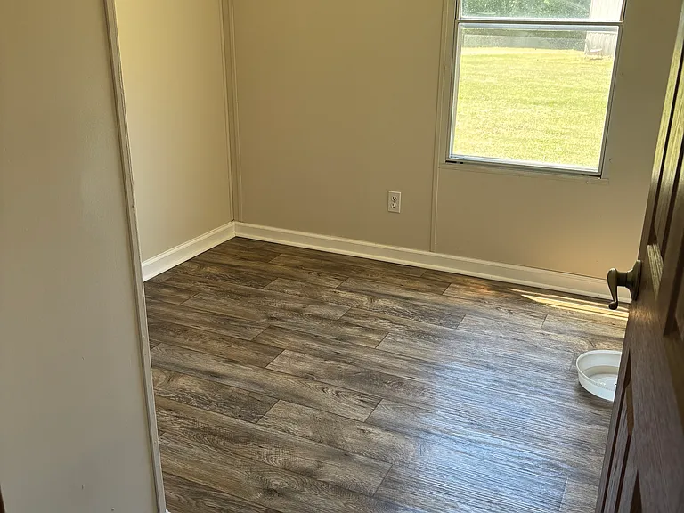 Lunsford Dr — Photo 11
