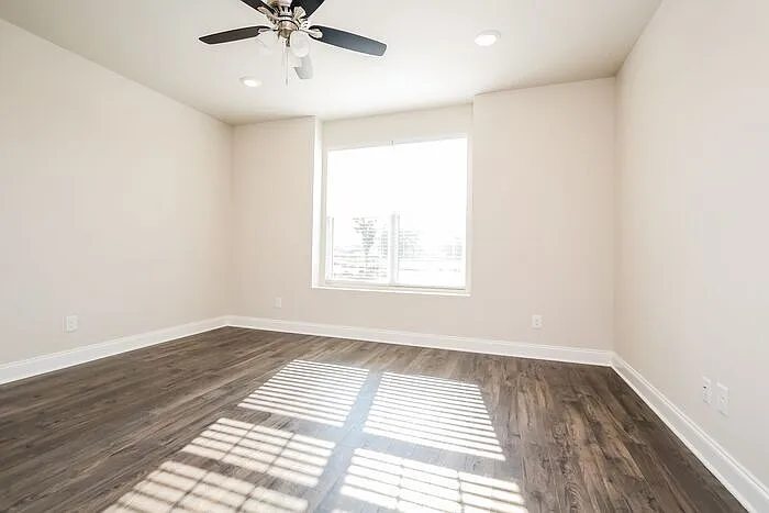 2516 Elmcroft Ave #2516EA — Photo 12