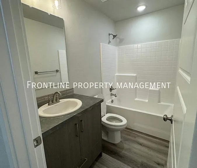 5036 W Apgar St — Photo 5