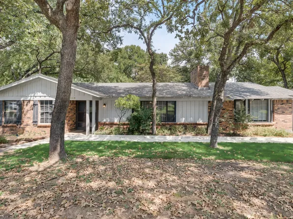 1333 Kathryn St, Hurst, TX 76053