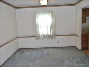 4th image of 9845 Meadow Wood Dr NW