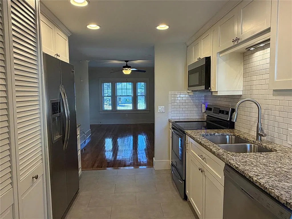 1 bed, 1.0 bath, 744 sqft, $2,245 — Photo 4