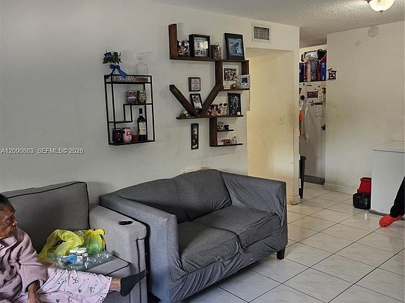 2nd image of 2565 W 56th St APT 206