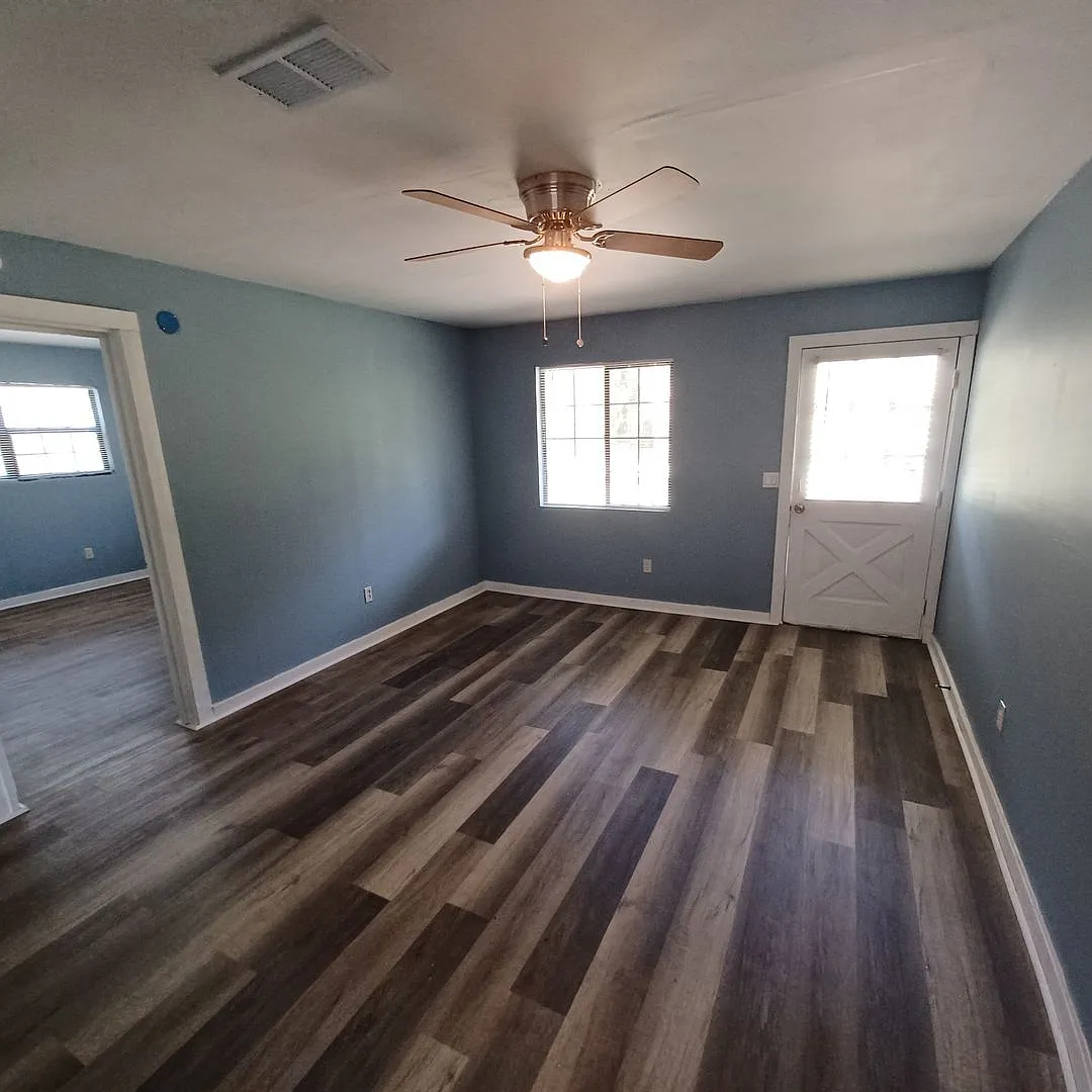 Secluded 4 BR 2 BA Mobile Home — Photo 3