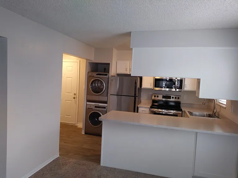 Victoria Inn Apts — Photo 6