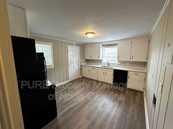 4th image of 110 Mendota Ave