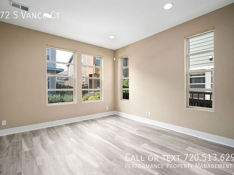572 S Vance Ct — Photo 7