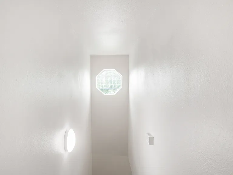 300 Veterans Dr #C — Photo 16