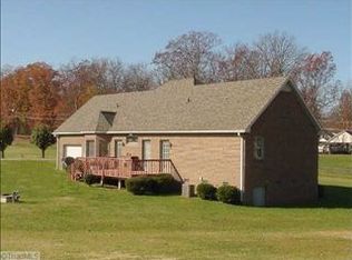 5400 Sullivantown Rd, Walkertown, NC 27051