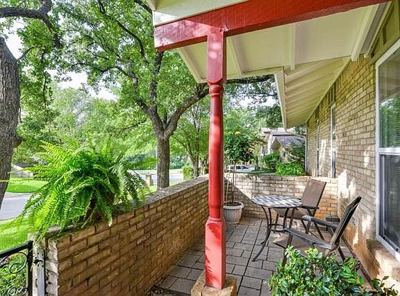 3rd image of 1713 Northwood Ct