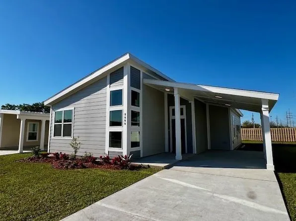 1036 Pin Oak Dr, Terrytown, LA 70056