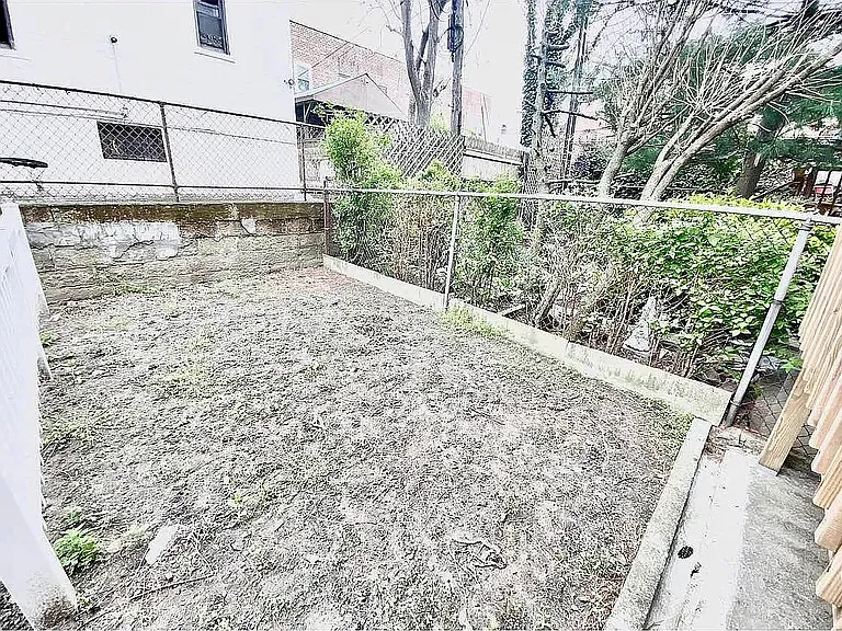 2319 Steinway St #2 — Photo 1