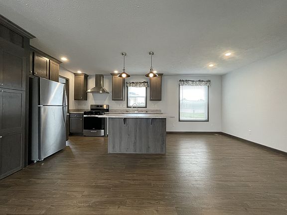 4th image of 7204 E Grand River Ave #448
