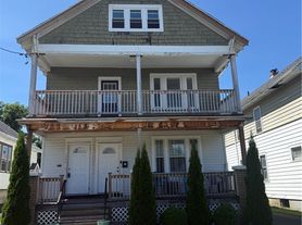 1642 Taylor Ave, Utica, NY