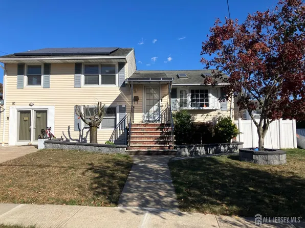 25 Penn St, Fords, NJ 08863