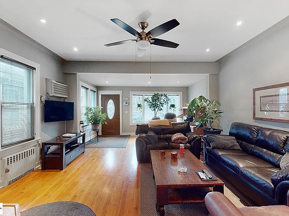 3rd image of 6636 Sedgwick Pl